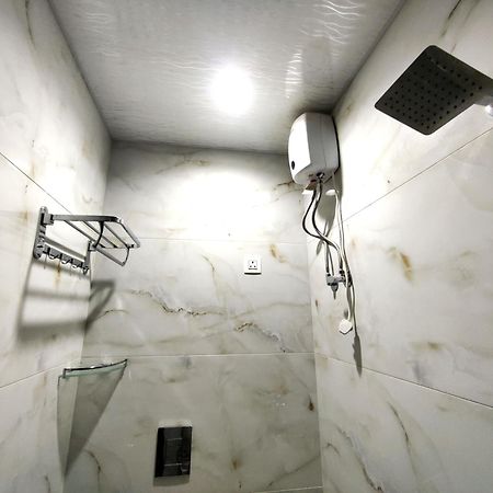 Hotel Comfy Inn Mumbai Bagian luar foto