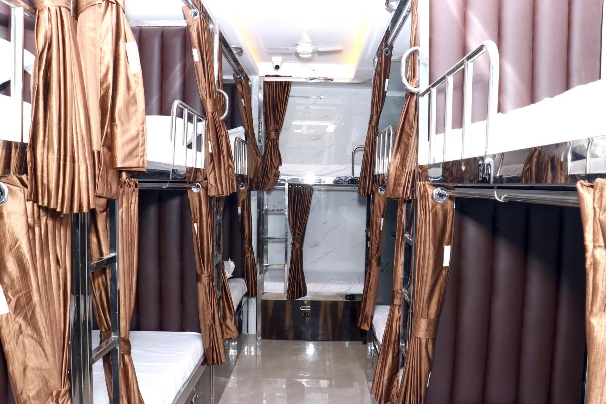 Hotel Comfy Inn Mumbai Bagian luar foto